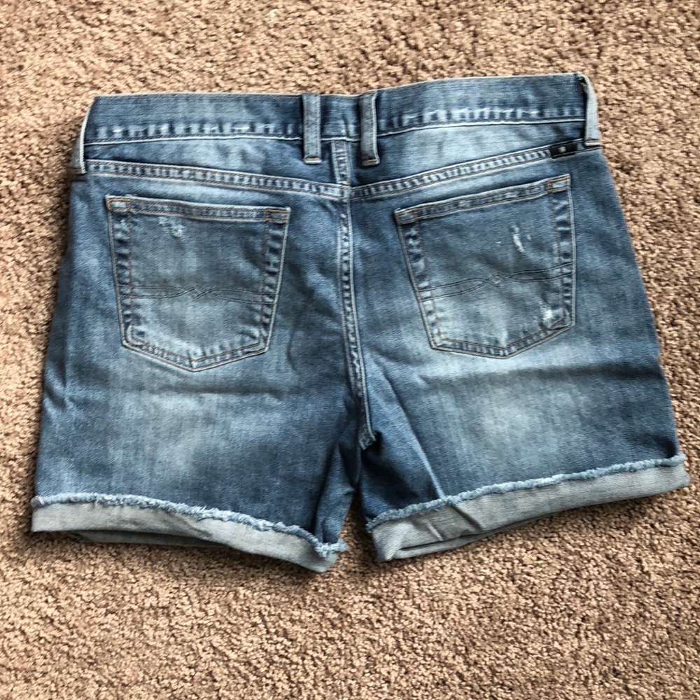 Lucky Brand embroidered Laguna jean short - Picture 4 of 5